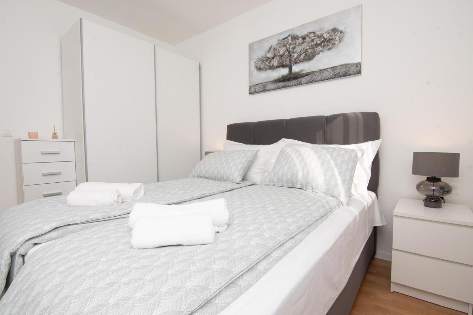 Studio Apartman Apollonia Sinj Exterior foto